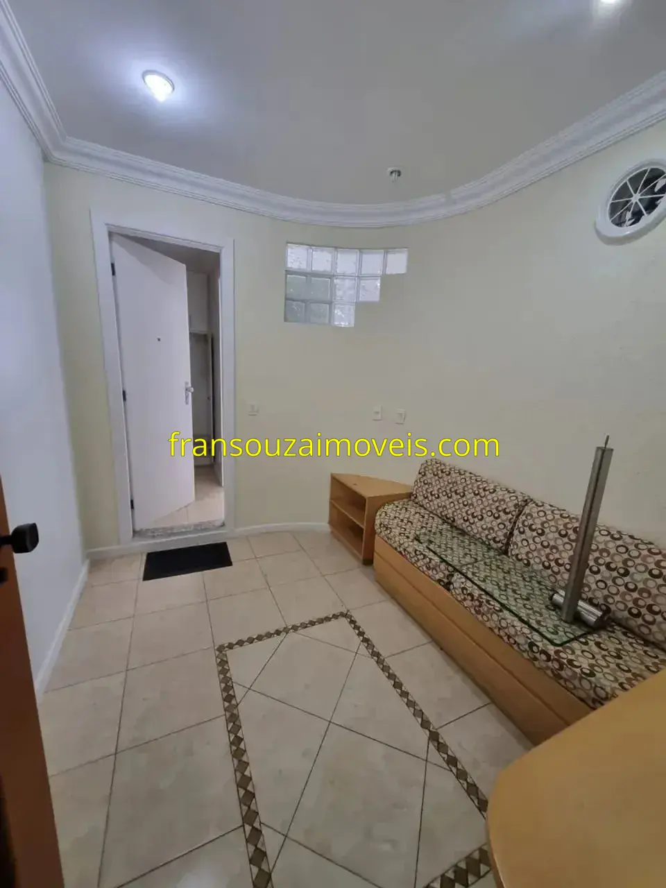 Sala comercial à venda no Itaigara, Salvador-BA - 29m², armarios e recepção