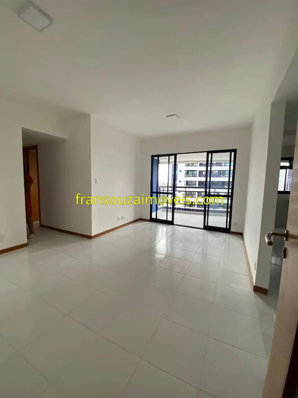 Imóvel para aluguel com 70 metros quadrados com 2 quartos em Vila Laura - Salvador - BA